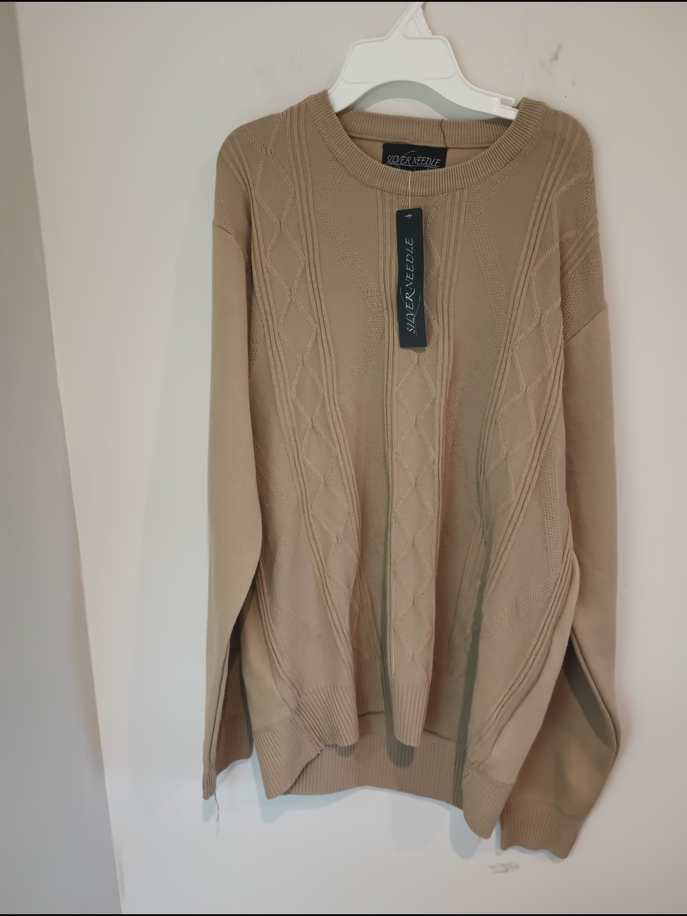 NWT Silver Needle Men Medium Crewneck Sweater Cable Knit Beige Tan Soft Textured